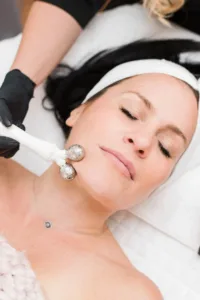 traitement-facial-bela-md-cleoderm